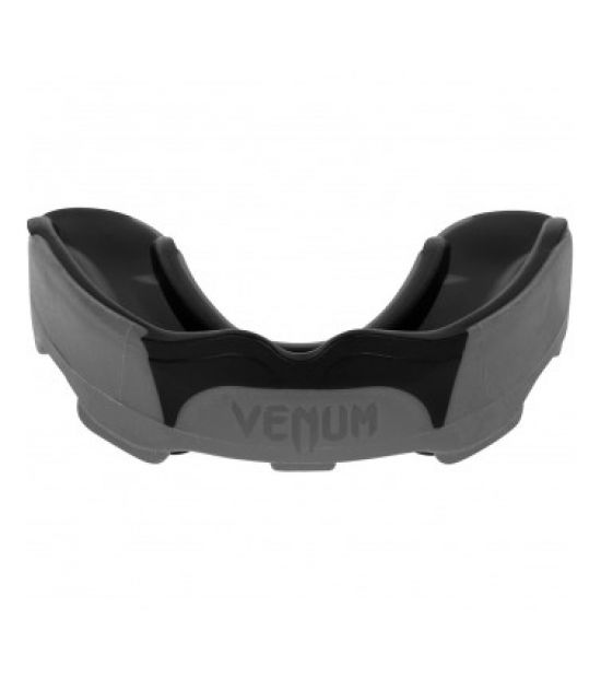 Капа  VENUM PREDATOR MOUTHGUARD-GREY/BLACK (203) Капа  VENUM PREDATOR MOUTHGUARD-GREY/BLACK (203)